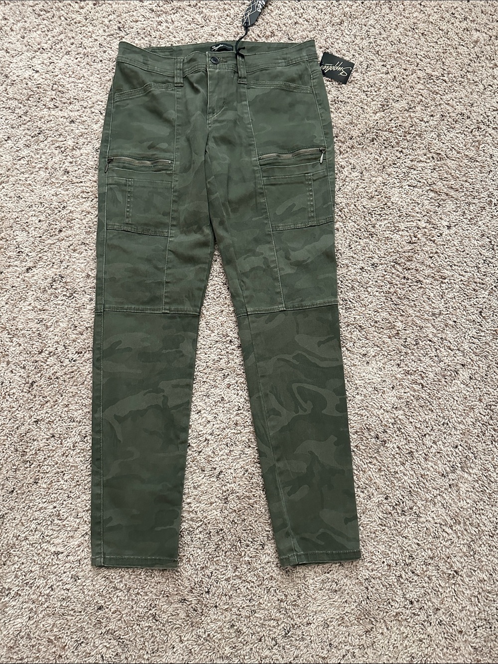 Slim Camo-Print Skinny Jeans – Olive Green